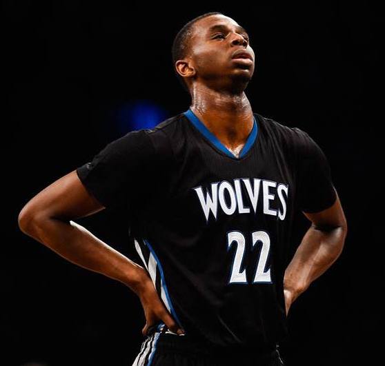 凯尔：比赛中阿德耶米被挑衅但保持了冷静，这说明他又成长了（凯尔：阿德耶米遭挑衅仍冷静应对，展现出进一步的成熟）