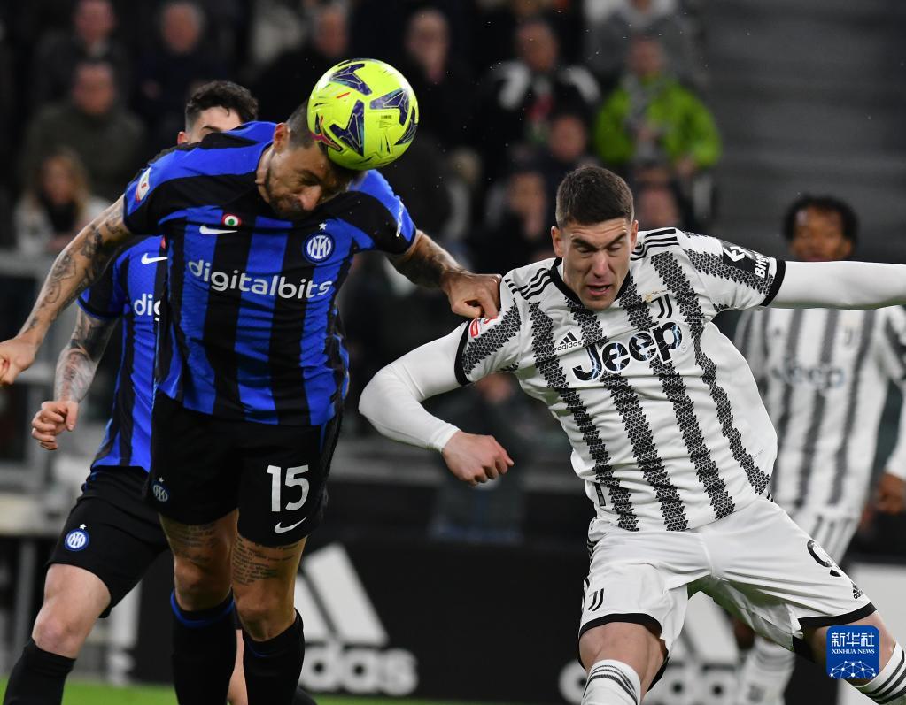 德国U21主帅：卡尔是多面手，希望他把在拜仁的表现带到国家队（德国U21主帅：卡尔多面能手，盼将拜仁状态带入国家队）