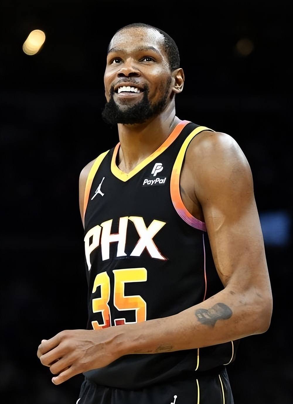 吉拉尔迪：能首发我感到非常高兴，罗马的目标是赢得欧联杯（吉拉尔迪：首发让我很开心，罗马目标是夺得欧联杯冠军）