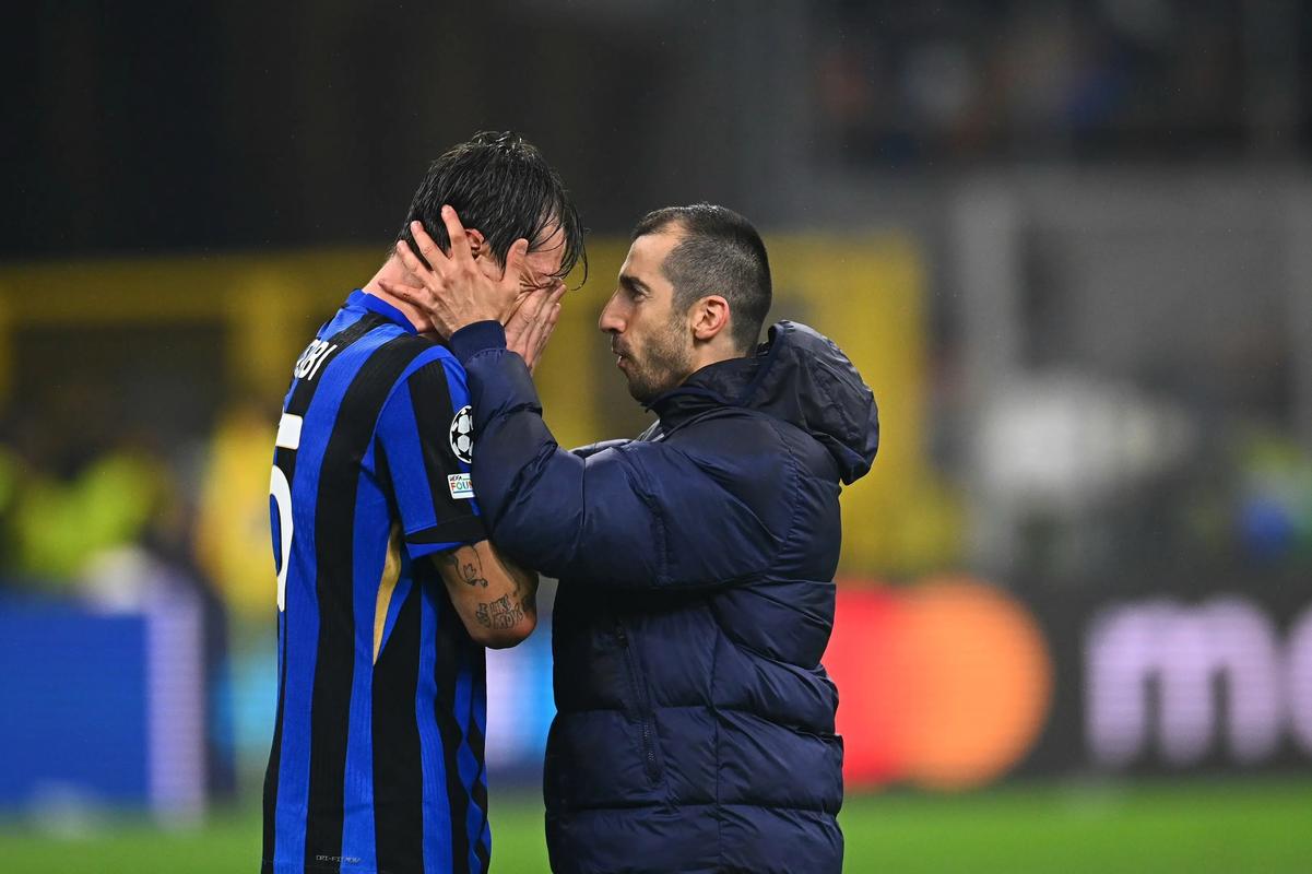 穆帅：我和孔蒂不是朋友，他是顶级教练但我不清楚他的为人（穆帅：我与孔蒂并非朋友，他是顶级教练，但我不太了解他的为人）