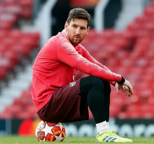 迪洛伦佐：德布劳内是笔重要的引援，他刚来时我们都很好奇他（迪洛伦佐：德布劳内是关键引援，初来时我们对他充满好奇）