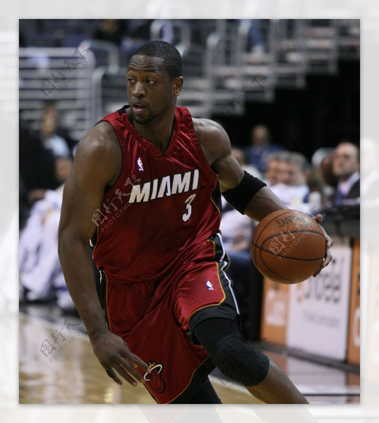 CBA球队战绩分析及焦点对决回顾（CBA战绩大盘点与焦点之战复盘）