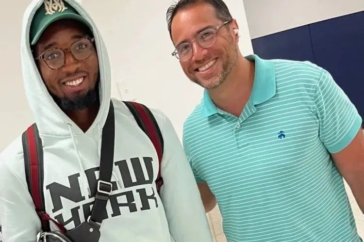 世体：卡萨多中场扫荡能力出色，他可解放德容的组织能力（世体：卡萨多中场拦截能力出众，可让德容更专注组织）