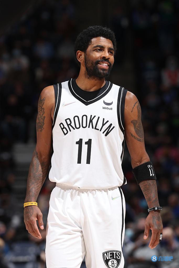 扮演奇兵但未能救主！张知垚替补12中6拿到14分6板2助 抢3前场板（替补爆发仍难挽局！张知垚12投6中砍14分6板2助 抢下3个前场篮板）