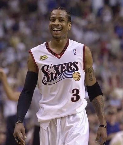 皇马公布欧冠战曼城名单：姆巴佩受伤仍入选，卡马文加缺席（皇马欧冠战曼城大名单出炉：姆巴佩带伤入列，卡马文加无缘）