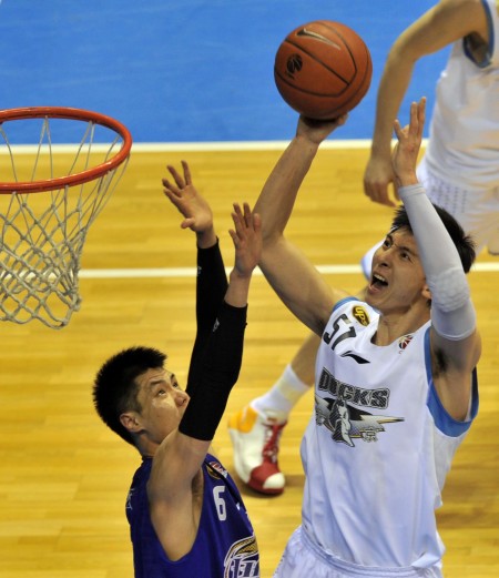 真巧，2025赛季J联赛与K联赛最佳教练均是中超前主帅（2025赛季J联赛与K联赛最佳教练不约而同皆为前中超主帅）