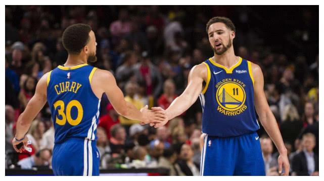 湖人詹姆斯关键三分锁定胜利（詹姆斯命中关键三分，湖人锁定胜局）