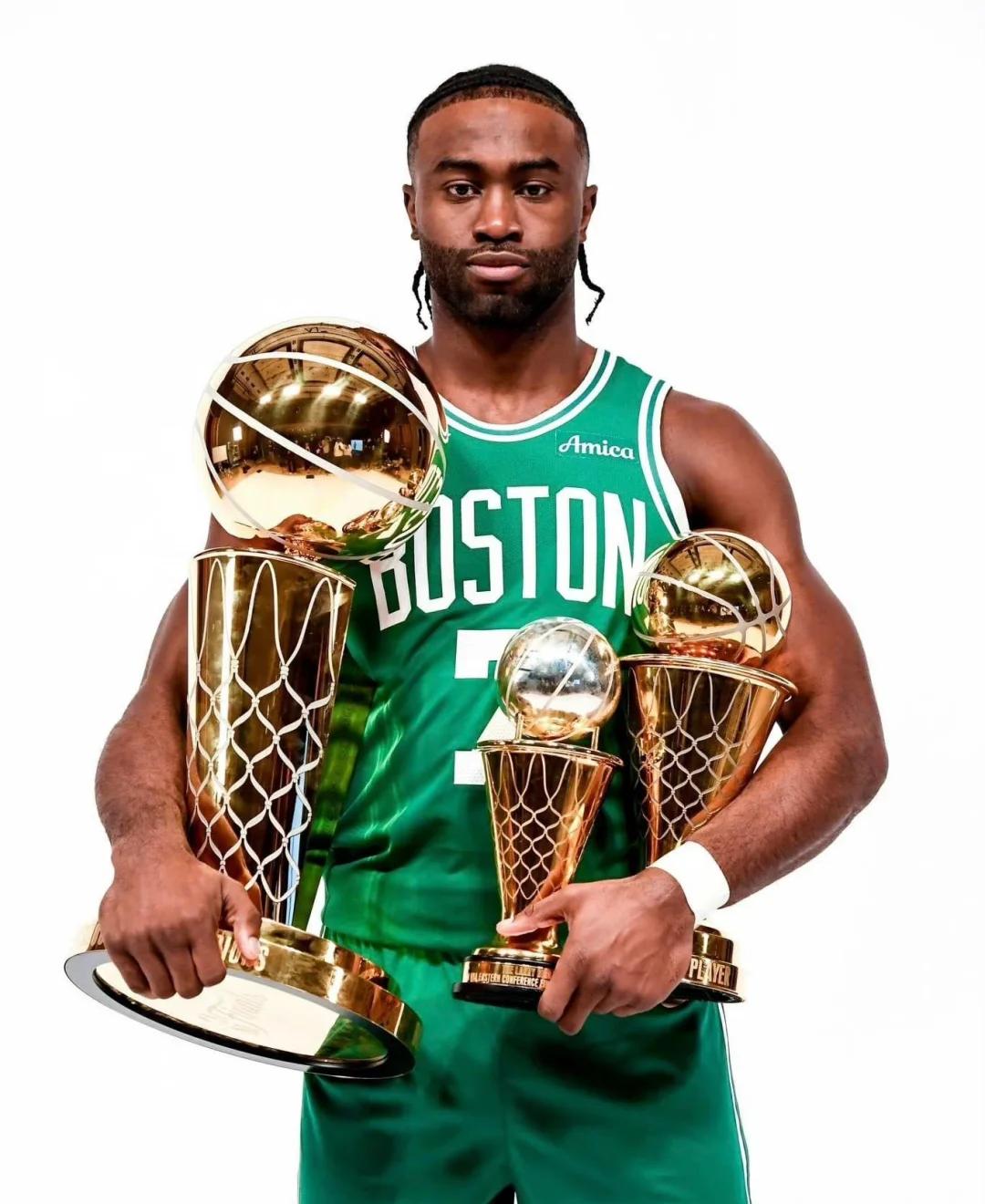 安东尼奥：有些不满不能细说；我们一直长期考察王博豪（安东尼奥：有不满但不便详述，王博豪已被长期考察）