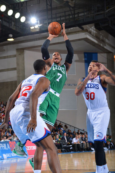 FM：诸多欧洲豪门有意布阿迪，他可能3月就进入法国国家队（FM：多家欧陆豪门追逐布阿迪，3月或将首次入选法国队）