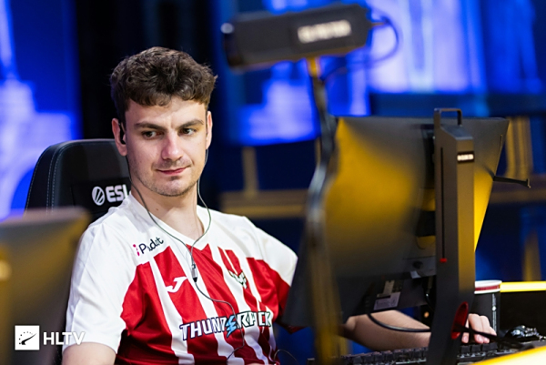 舟教练进行 舟教练进行